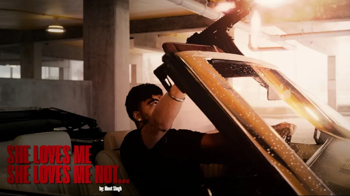 She loves me She loves me not... trailer
